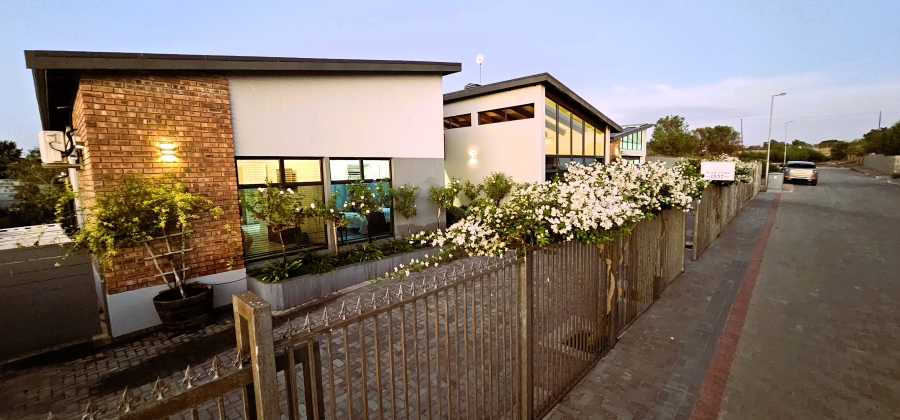 3 Bedroom Property for Sale in Hopefield Western Cape